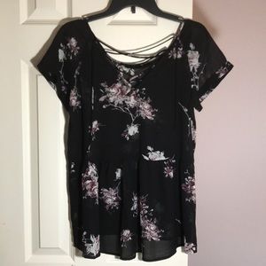Forever21 Black Floral Top M